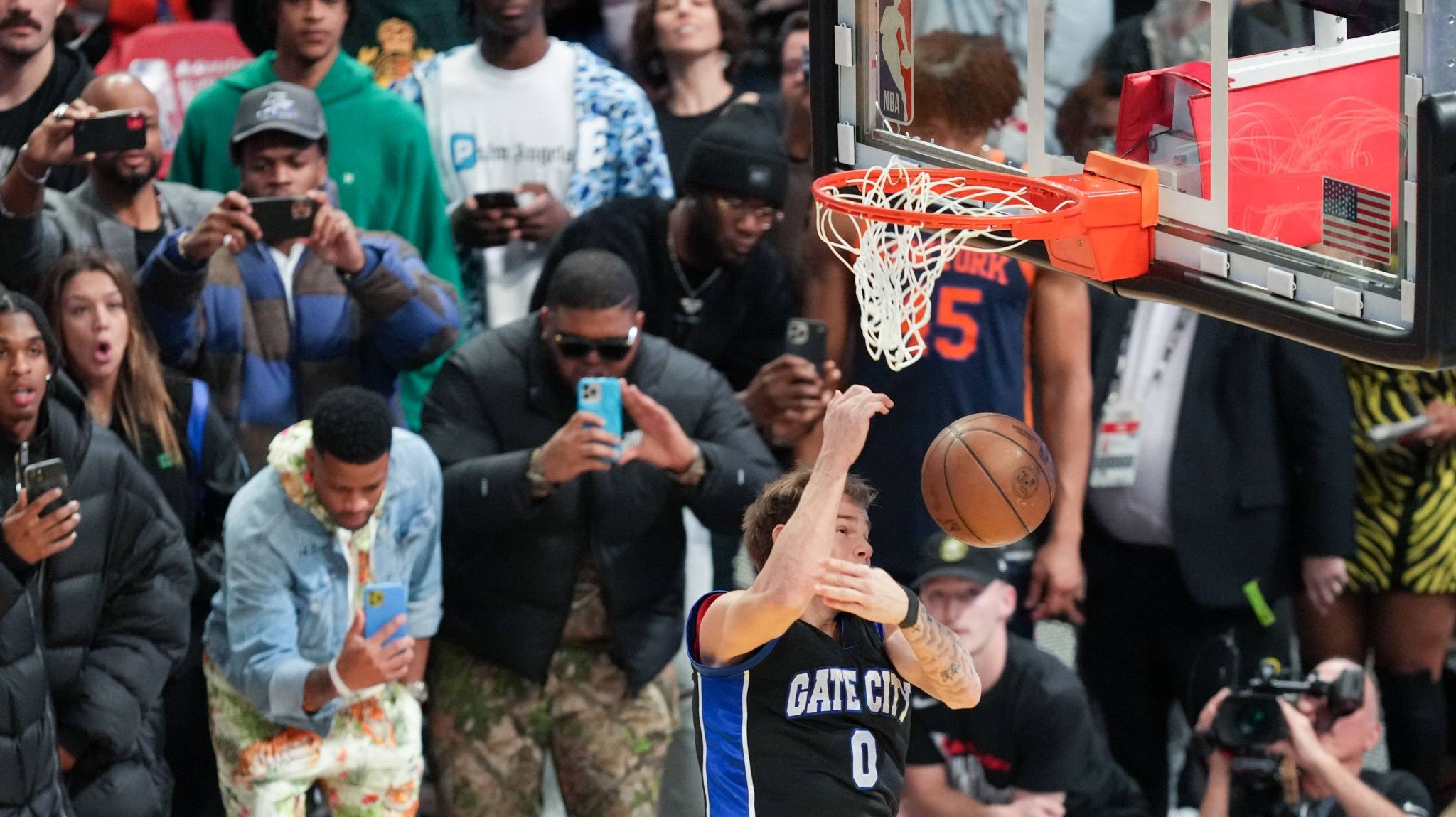 篮球nba明星_篮球——NBA全明星:麦克朗加冕“扣篮王”