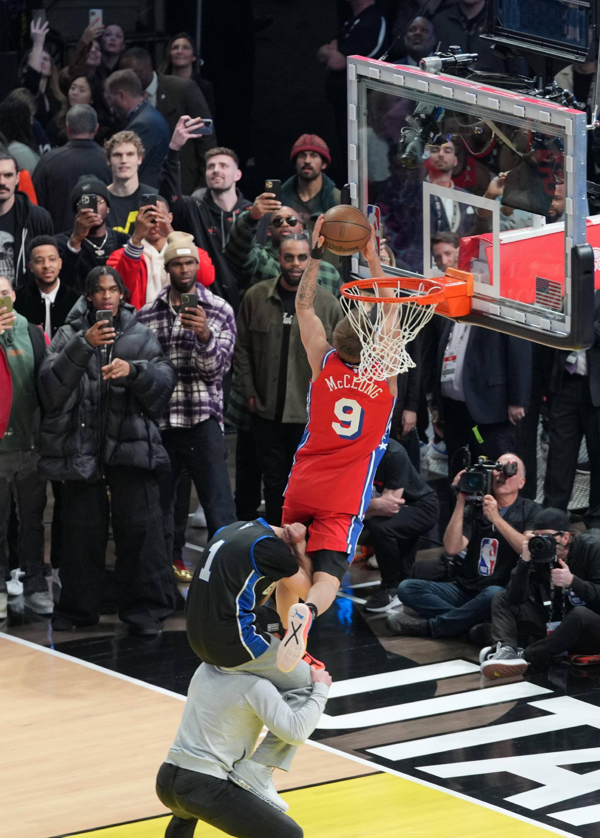 篮球nba明星_篮球——NBA全明星:麦克朗加冕“扣篮王”