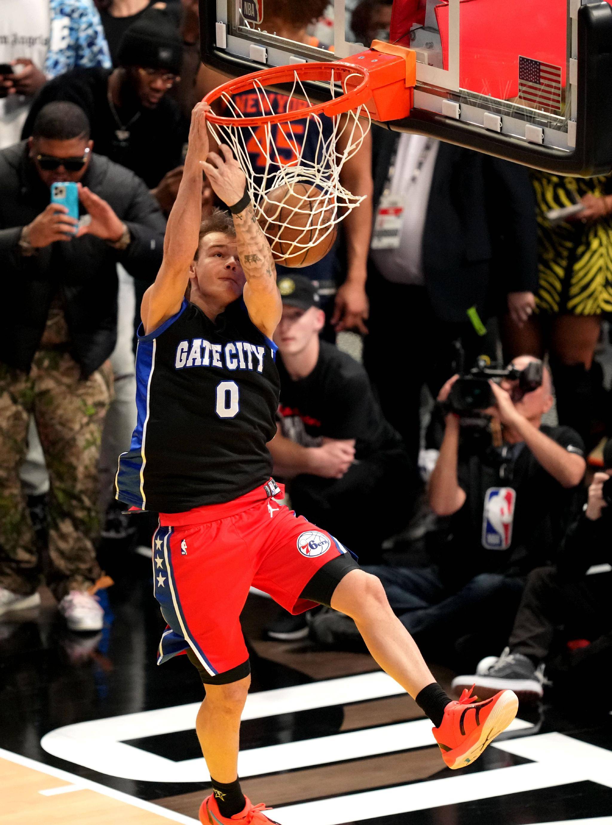 篮球nba明星_篮球——NBA全明星:麦克朗加冕“扣篮王”