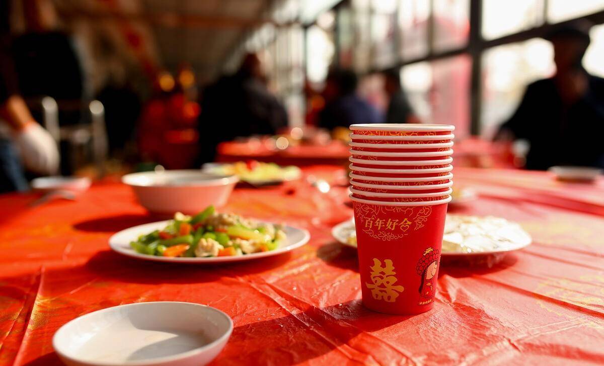 正版皇冠信用网出租_儿女结婚老人出多少钱合适正版皇冠信用网出租,少了会被埋怨吗