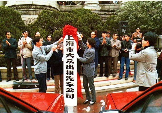 皇冠足球管理平台出租_出租车之困(下):直面网约车和“份子钱”皇冠足球管理平台出租,传统模式驶向何方