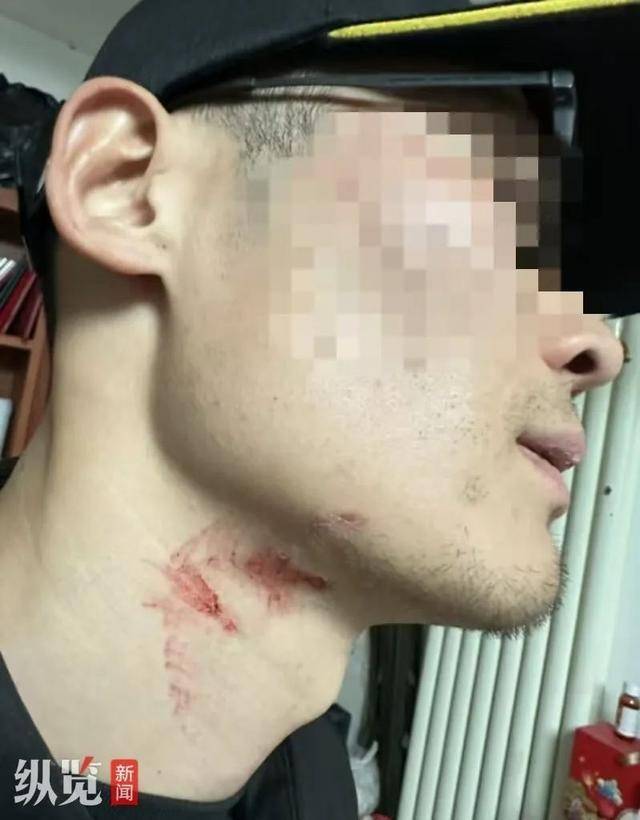 怎么申请皇冠信用网_山东菏泽南站一主播直播时被打?知情人称打人者是附近居民怎么申请皇冠信用网,当地回应:该地禁止直播
