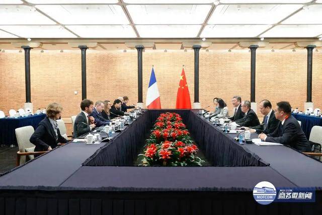 皇冠信用出租_中法经贸冲突再掀波澜皇冠信用出租,法国部长外交无果,还派航母来亚太威慑?