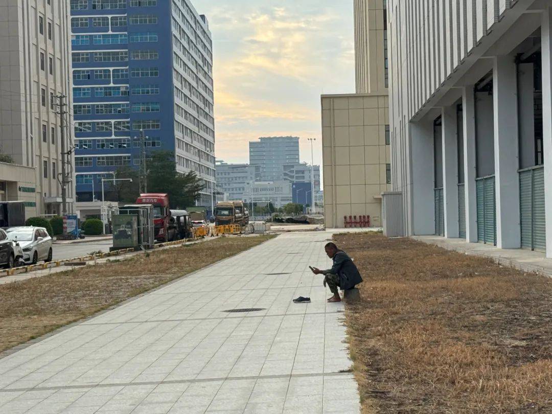 皇冠信用網在线申请_惠州不少工会驿站设在银行皇冠信用網在线申请,有市民称进去休息不自在!专家建议这样升级