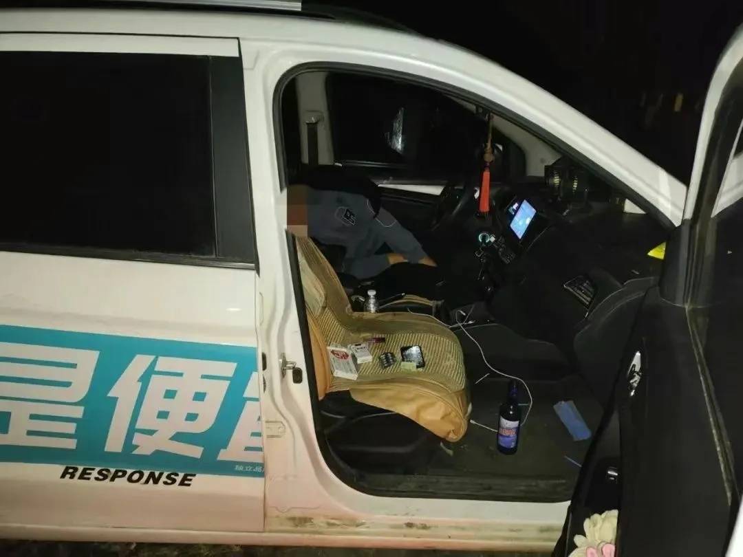 皇冠信用网怎么注册_男子一时想不开皇冠信用网怎么注册,服下头孢配白酒!40分钟后……