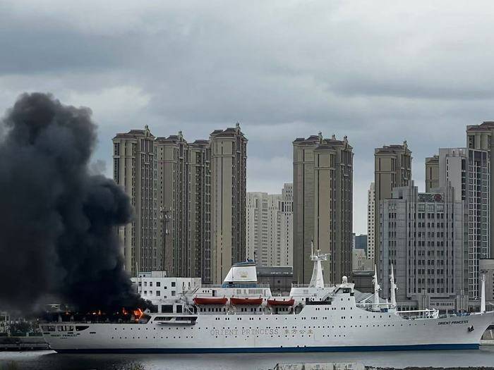 皇冠信用平台出租_“东方公主”号游轮突发大火皇冠信用平台出租,所属公司回应:无人伤亡,火灾已被扑灭