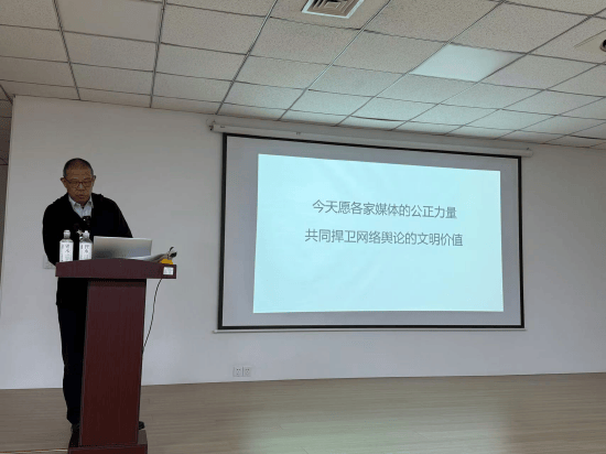 皇冠信用网注册_传农夫山泉若不能抢回市场份额皇冠信用网注册,整个包装水部门都要下课!钟睒睒否认下发军令状:谣言太多了,我怎么会下发军令状呢