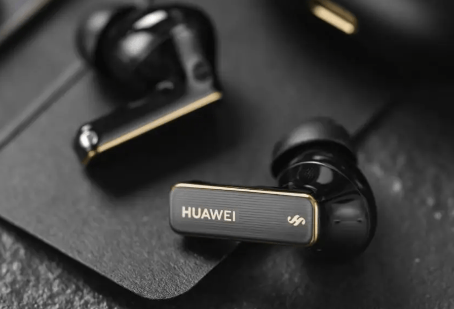 皇冠信用网正网_华为Mate70自研鸿蒙+麒麟9020皇冠信用网正网?余承东说对的起那四个字