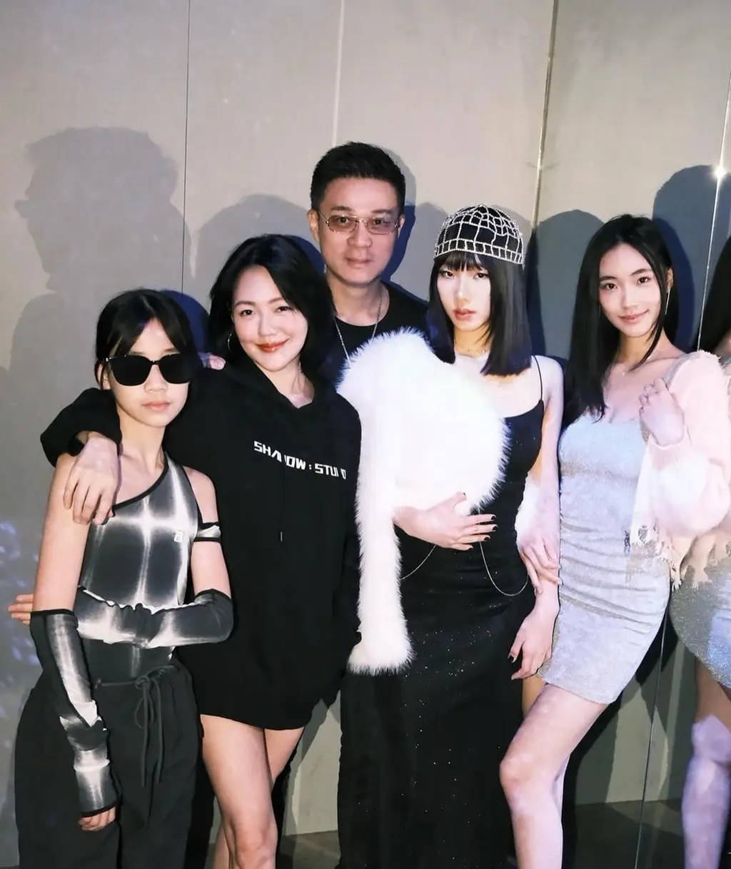 如何申请到皇冠信用网_小S愿意接受与许雅钧开放性关系:只要不要再有1个小孩如何申请到皇冠信用网,都OK