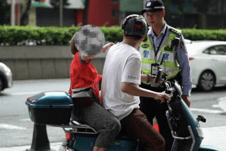 皇冠足球平台代理_广州禁止“电鸡”在人行道行驶皇冠足球平台代理,违者或罚款!部分抓拍点公布