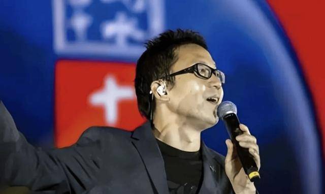 皇冠信用网会员怎么开通_写歌30年穷困潦倒皇冠信用网会员怎么开通,前妻失望选择离婚,谁料51岁靠一首歌一夜成名