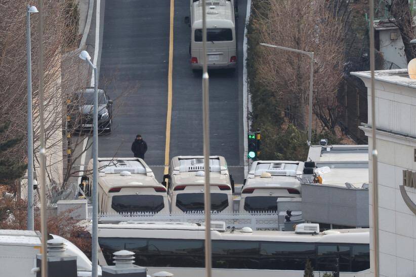 皇冠体育公司_二次逮捕尹锡悦计划提前泄露!韩总统官邸已“要塞级防御”皇冠体育公司,千人警力能撕开防线吗