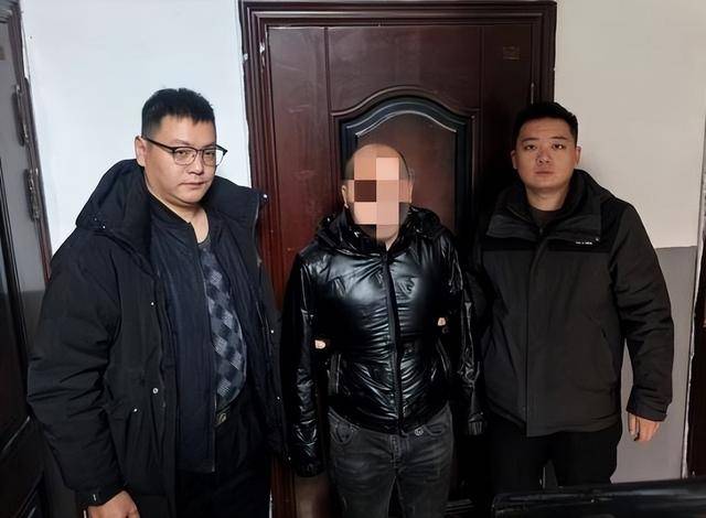 皇冠信用盘账号_“被撞了一下皇冠信用盘账号,手机不见了”一江西男子来汉访友,看到手机“没忍住”盗窃,民警:为抓他奔袭数百余公里