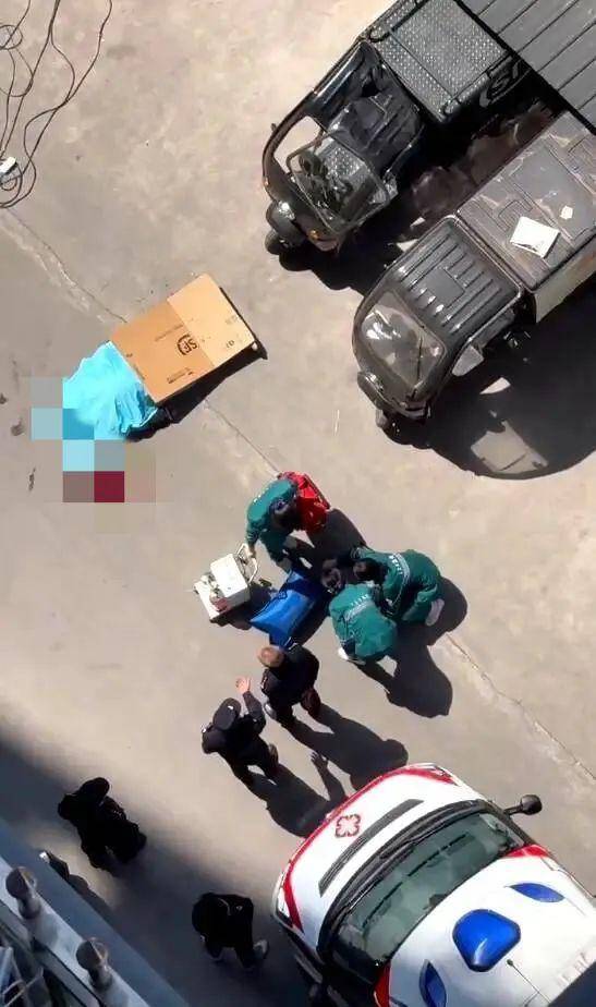 皇冠信用網会员开户申请
_小区高空坠物砸死快递员皇冠信用網会员开户申请
,四川巴中警方通报:2人被刑拘