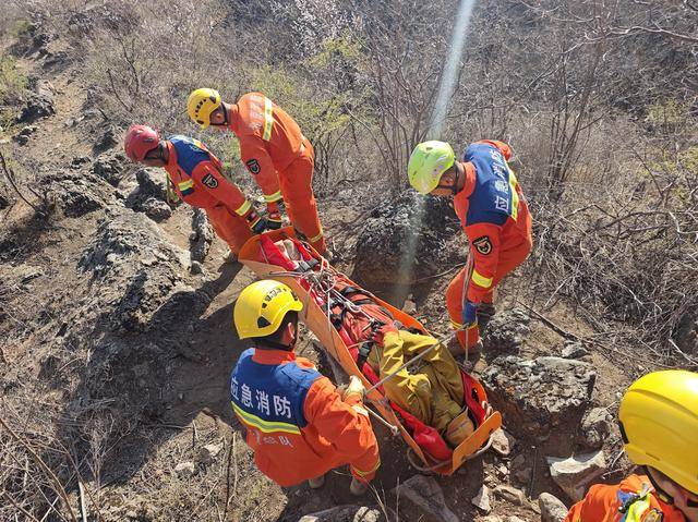 皇冠信用網登3代理
_北京几名驴友相约爬山皇冠信用網登3代理
，六旬阿姨被巨石砸中！消防出动救援