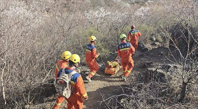 皇冠信用網登3代理
_北京几名驴友相约爬山皇冠信用網登3代理
，六旬阿姨被巨石砸中！消防出动救援