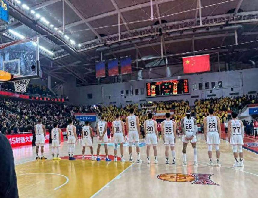 印第安纳步行者 v 萨克拉门托国王_杜锋带13人出征上海!4外援+23兄弟印第安纳步行者 v 萨克拉门托国王,贝贝获重用