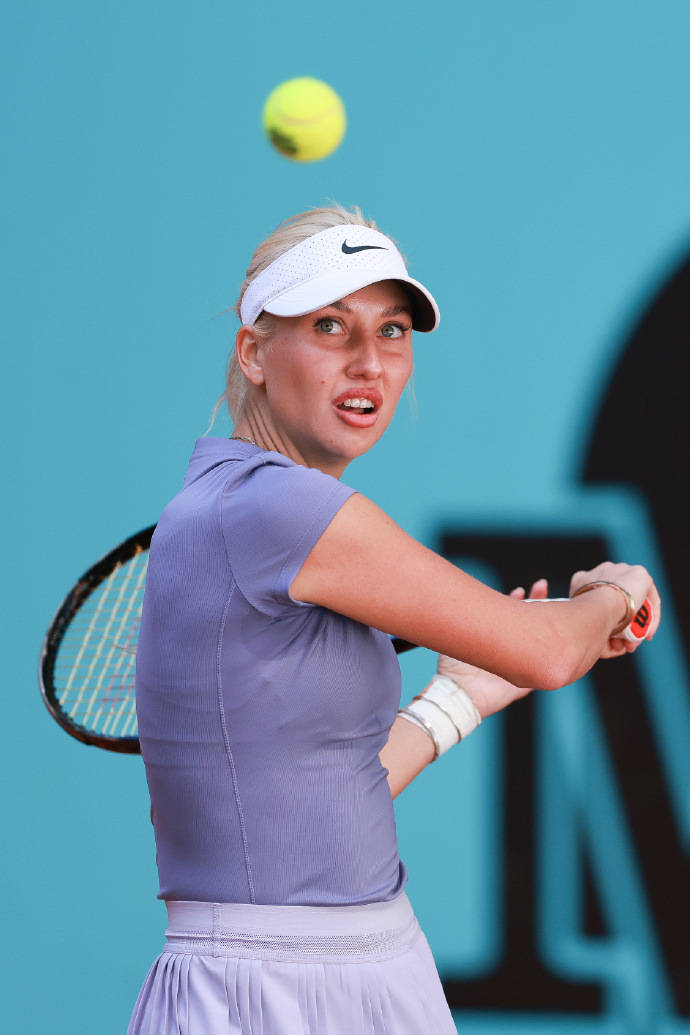 皇冠信用网登1
_又是一轮游皇冠信用网登1
!郑钦文0-2止步马德里大师赛次轮