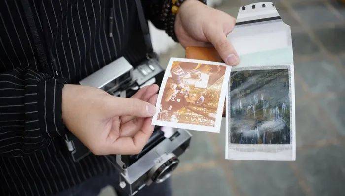 皇冠信用网在线开户
_最近爆火的撕拉片相纸被炒至上千元