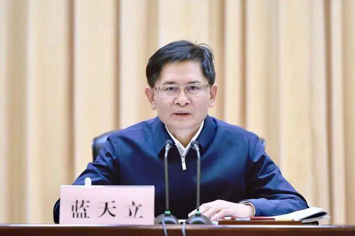 皇冠信用网登1
_广西壮族自治区人民政府主席蓝天立落马皇冠信用网登1
,3天前其内弟被抓