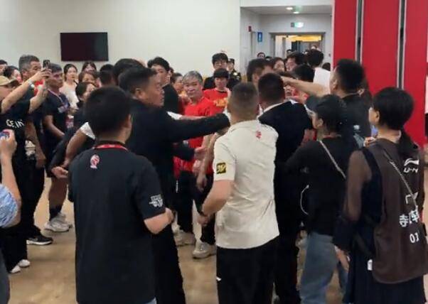 美国女子职业篮球即时比分
_广厦老板与孙铭徽均遭处罚 打人球迷由公安机关处理