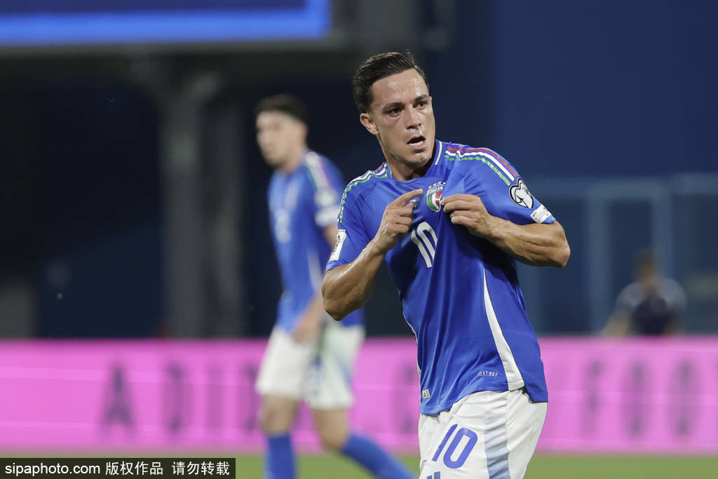 皇冠信用盘正网
_展望2026世界杯:C罗梅西谢幕战+巴西冲6星 意大利又缺席皇冠信用盘正网
?