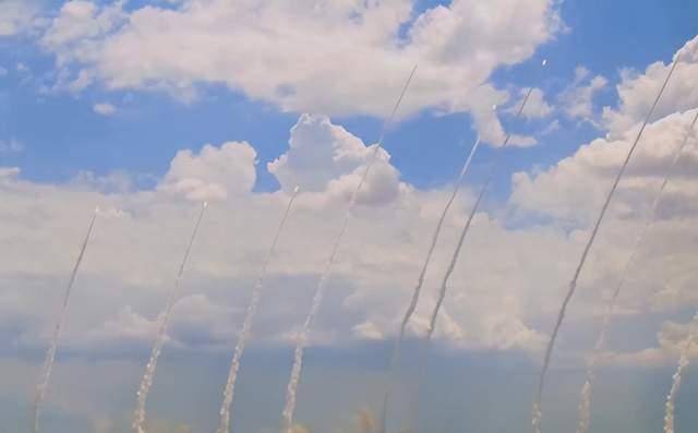 信用网怎么开户_卫星过顶中国西北信用网怎么开户,拍下不寻常一幕,解放军的意思,美军看明白了