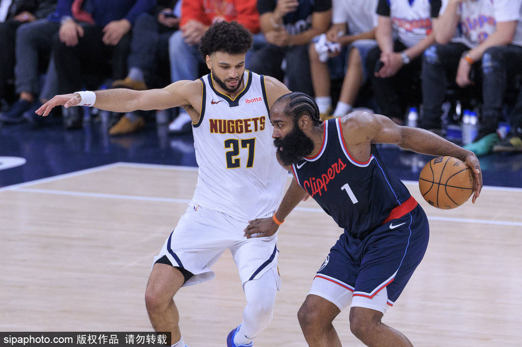 南非足协理事会女子U20冠军赛
_Bradley Beal与哈登婚礼传闻：NBA明星的场内外交集