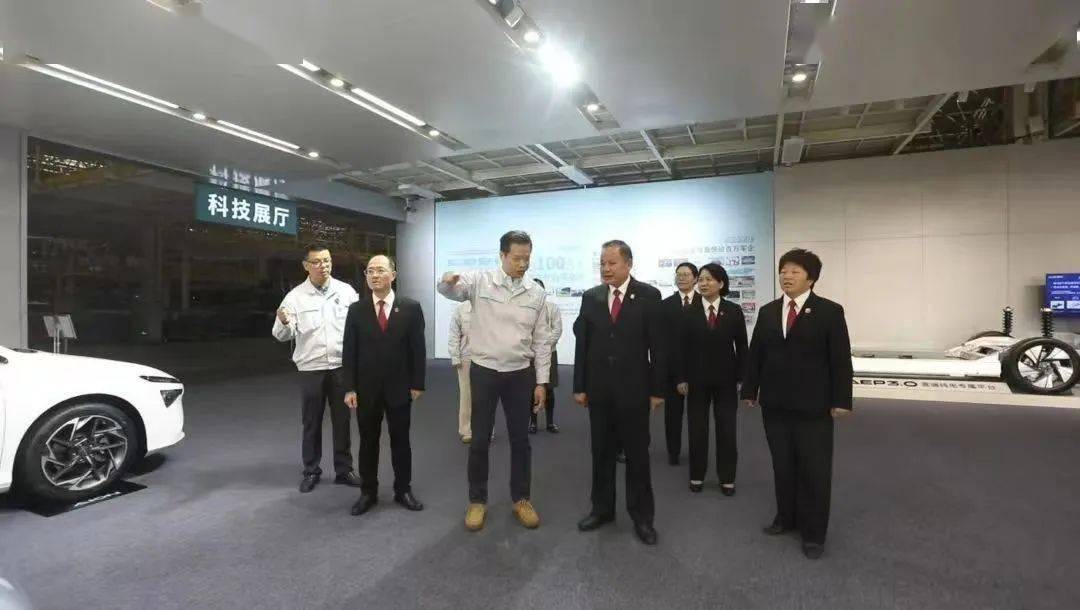 皇冠皇冠足球平台
_湖南省长沙市中级人民法院院长李立新:以司法之力助推“幸福之城”高质量发展