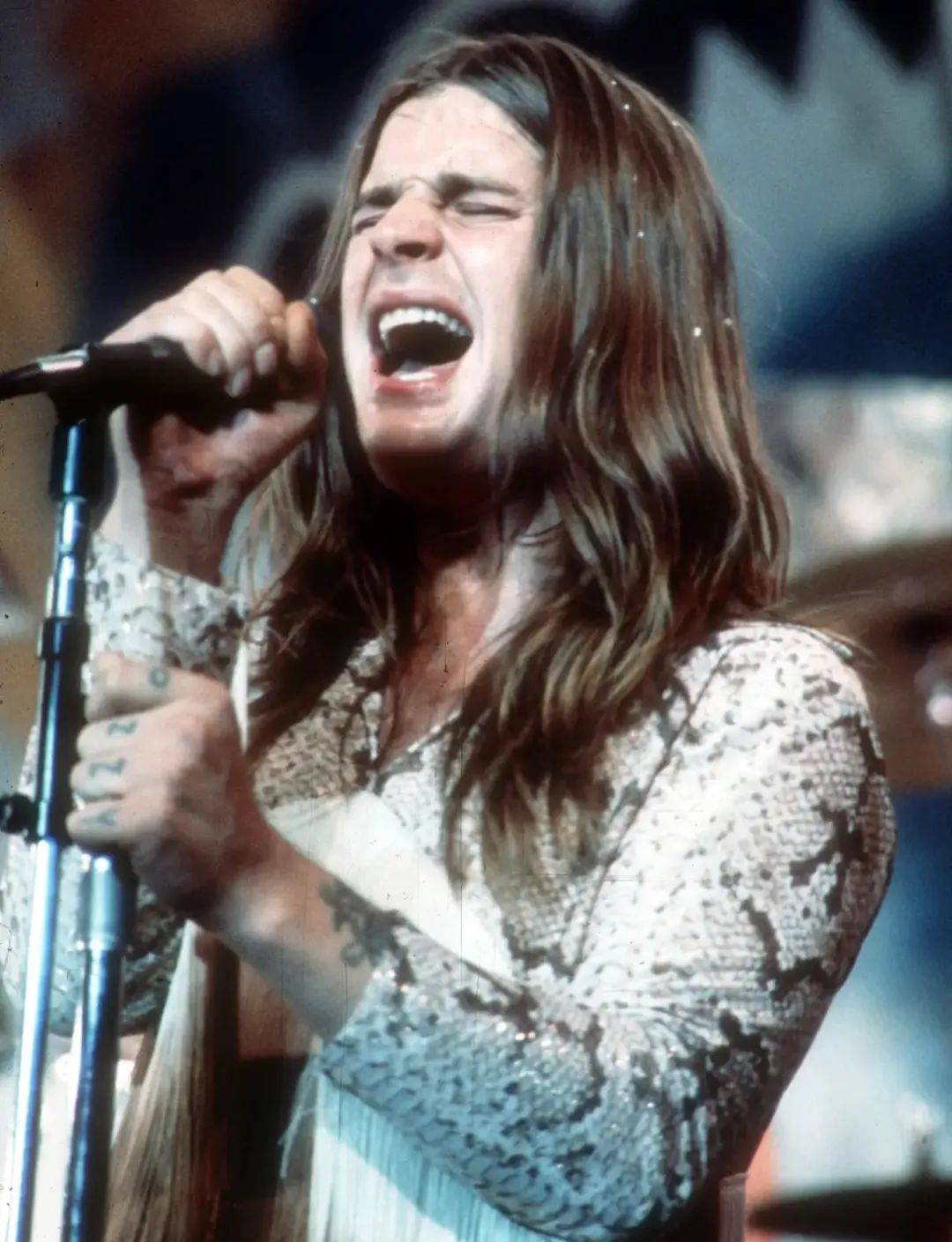 皇冠信用网登1代理 
_“活传奇”去世皇冠信用网登1代理 
！17天前还在开演唱会……