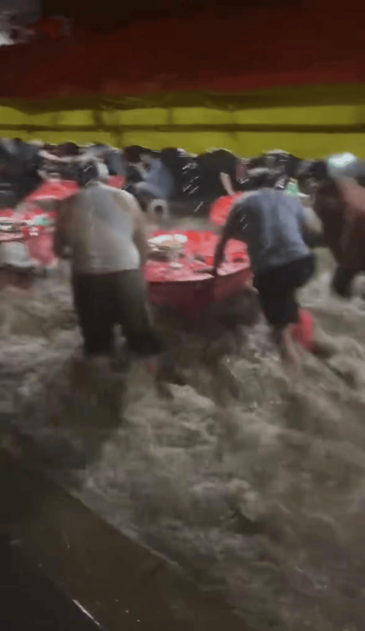 奥斯达vs诺科平
_山西长治一村庄突降暴雨奥斯达vs诺科平
，婚宴遇暴雨秒变“流水席”？