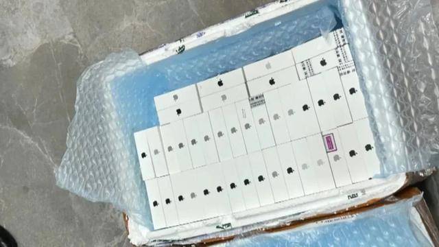 斯托克城vs布拉德福德
_广西男子一口气花38.8万元买了40台手机斯托克城vs布拉德福德
，民警很快找上门……