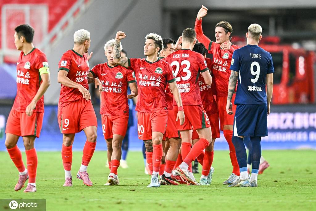 北马其顿甲组联赛賽_中超-阿奇姆彭2射1传卢永涛双响 河南5-2大胜武汉三镇