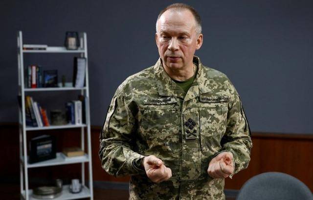 皇冠信用网址_英国记者猛然发现:一位乌军前军官正指挥俄军进攻库皮扬斯